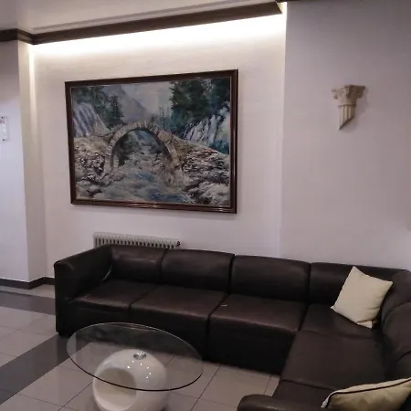 Madrid Hotel *