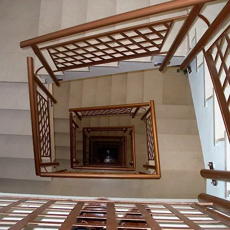 Madrid فندق بونتيفيذرا